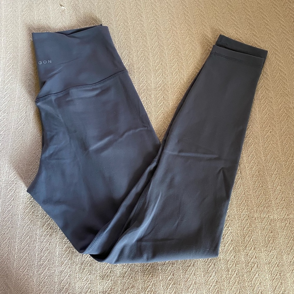 NWOT Paragon 7/8 Leggings in Gray
